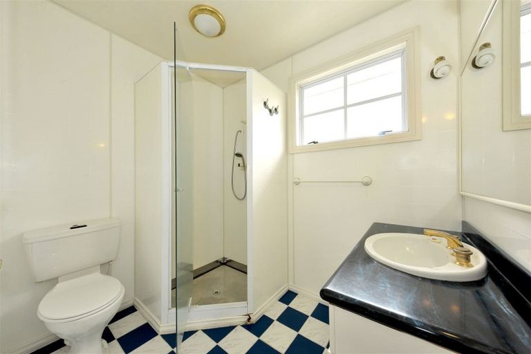 Photo of property in 2 Selwyn Lane, Lyttelton, 8082