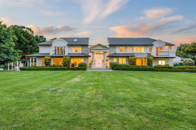 Photo of property in Lochlands, 377 Grays Road, Pauatahanui, Porirua, 5381