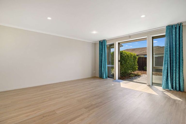 Photo of property in 5 Barbary Close, Wharewaka, Taupo, 3330