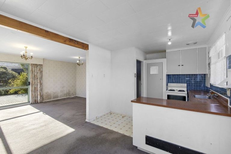 Photo of property in 1 Otira Grove, Kelson, Lower Hutt, 5010