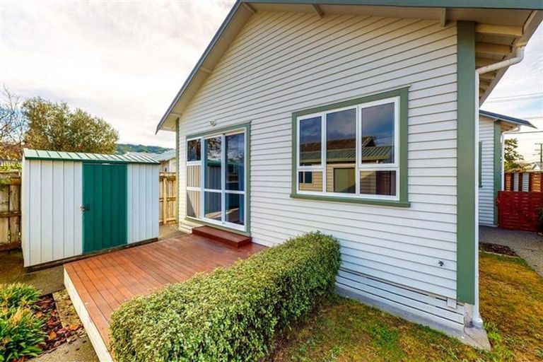 Photo of property in 30 South Street, Petone, Lower Hutt, 5012