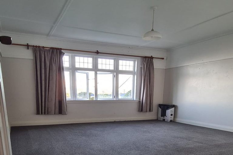 Photo of property in 2 Norna Crescent, Kelburn, Wellington, 6012