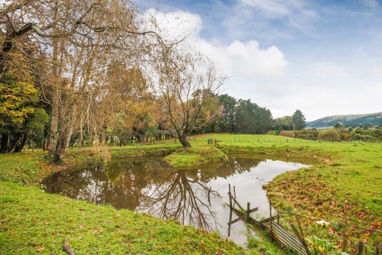 Photo of property in 399 Scotts Road, Linton, Palmerston North, 4472