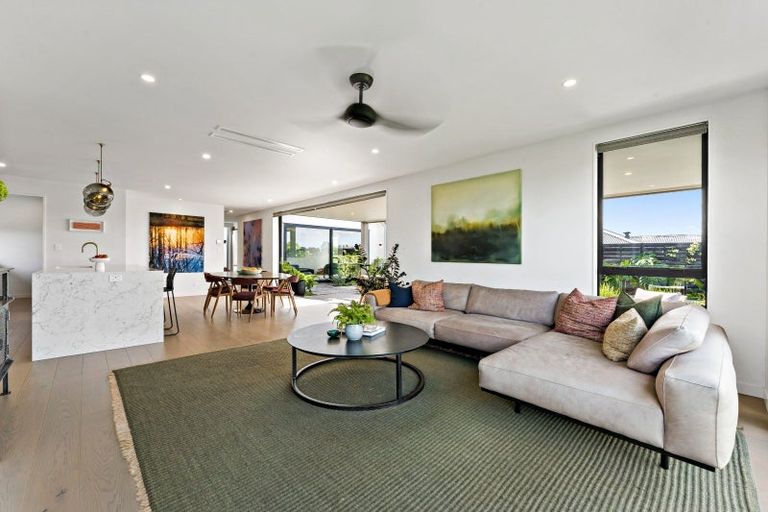 Photo of property in 17 Dinning Road, Riverhead, 0820