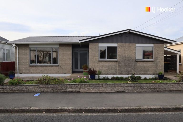 Photo of property in 11 Dick Street, South Dunedin, Dunedin, 9012