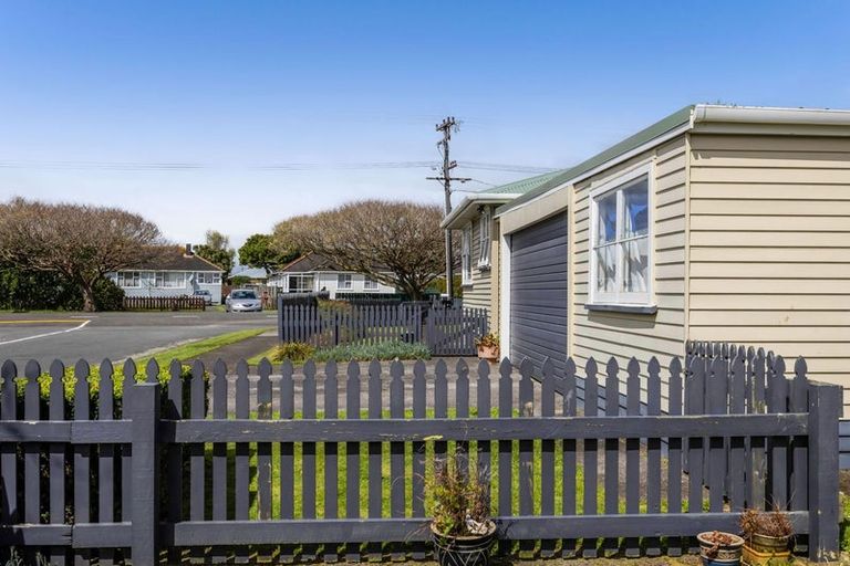 Photo of property in 25 Waihi Road, Hawera, 4610