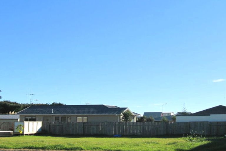 Photo of property in 23 Health Camp Road, Otaki Beach, Otaki, 5512