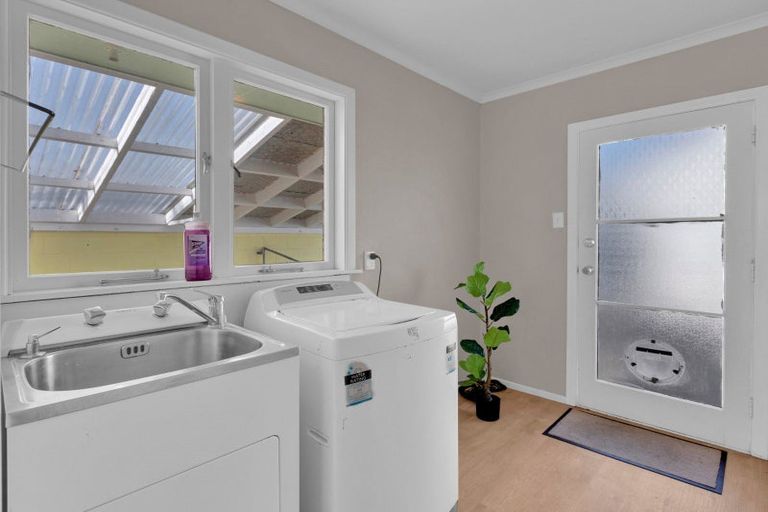 Photo of property in 28 Mears Road, St Andrews, Hamilton, 3200