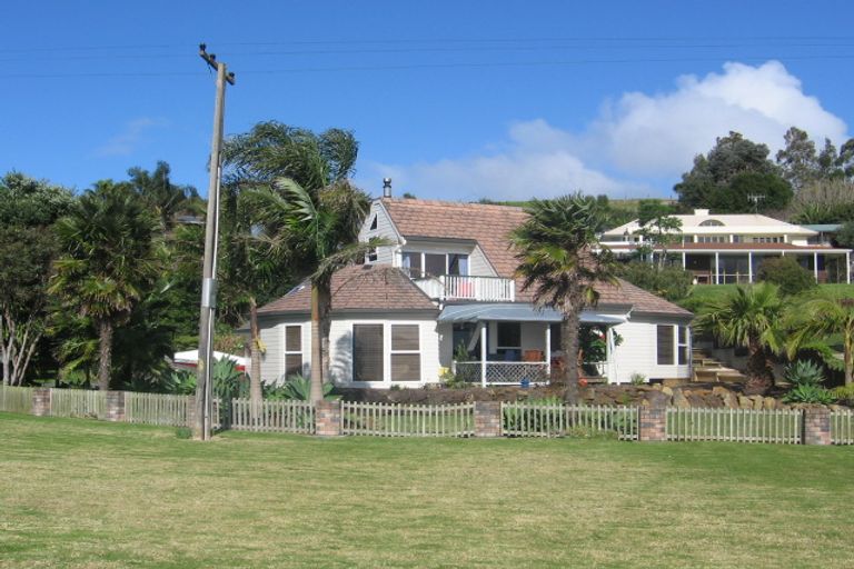 Photo of property in 298 Beach Road, Onerahi, Whangarei, 0110