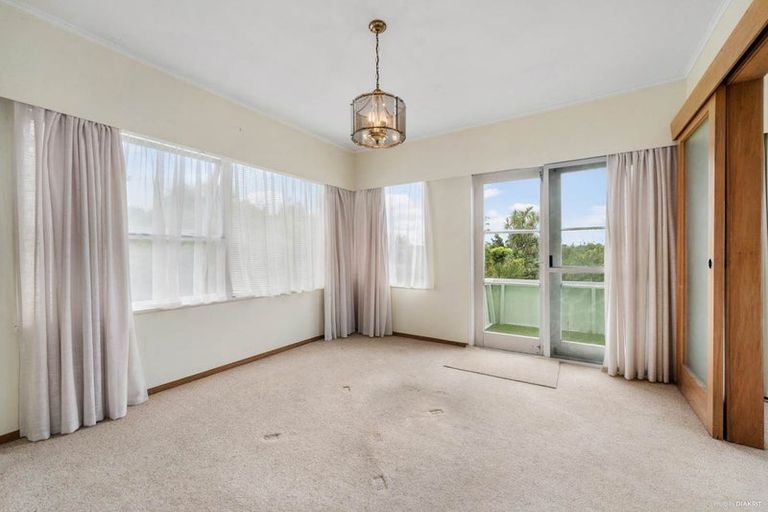 Photo of property in 5 Cheryl Place, Hillcrest, Auckland, 0627