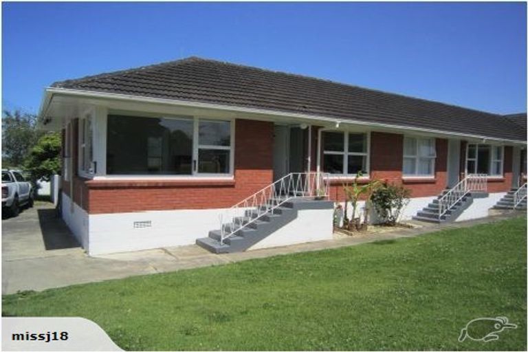Photo of property in 1112/110 East Coast Road, Forrest Hill, Auckland, 0620