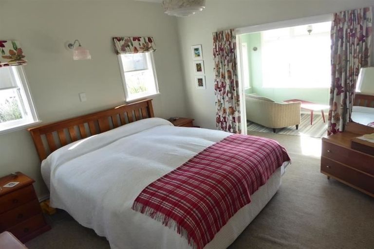 Photo of property in 36 The Esplanade, Westshore, Napier, 4110