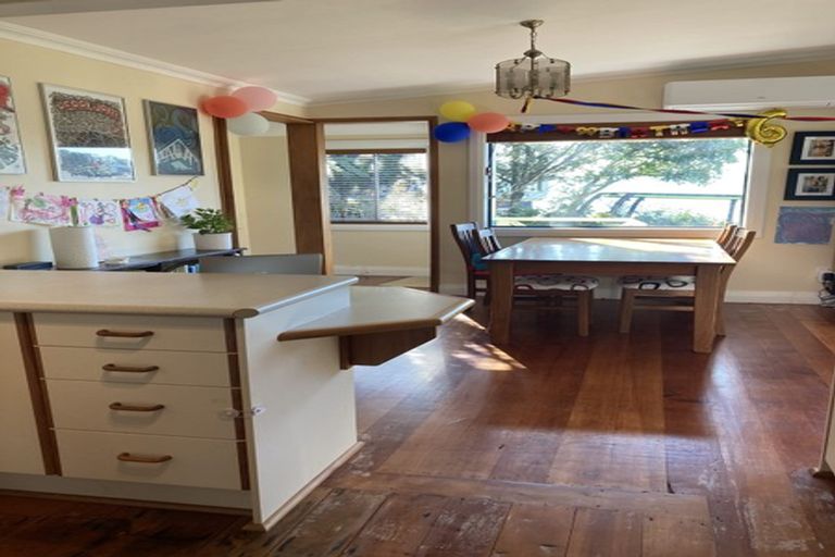 Photo of property in 10 Matai Terrace, Eastbourne, Lower Hutt, 5013