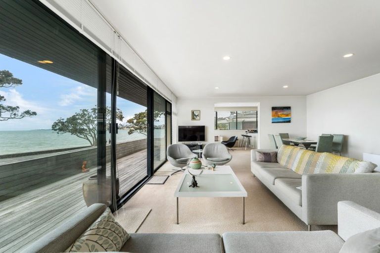 Photo of property in 2/195 Tamaki Drive, Kohimarama, Auckland, 1071