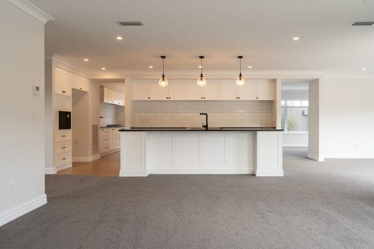 Photo of property in 28 Farnworth Terrace, Churton Park, Wellington, 6037