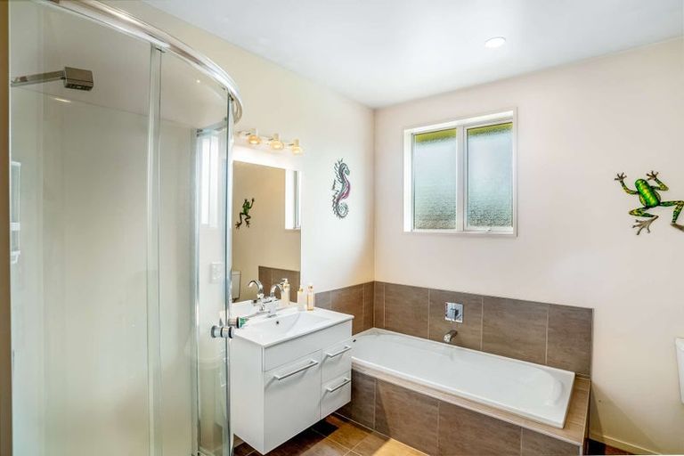 Photo of property in 11 Church Street, Oxford, 7430