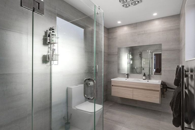 Photo of property in 3 Ropere Street, Kumeu, 0810