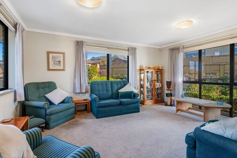 Photo of property in 49 Chesterfield Way, Orewa, 0931