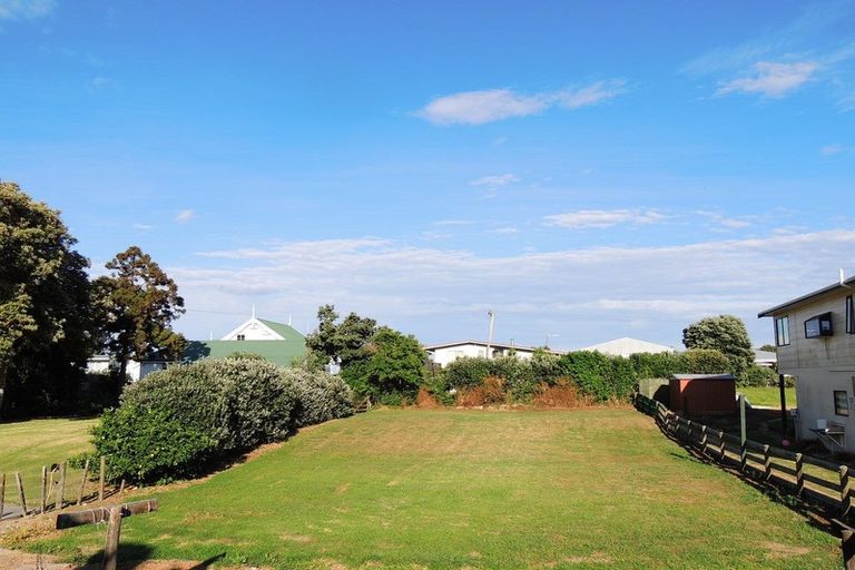 Photo of property in 138 Newcastle Street, Mahia, 4198