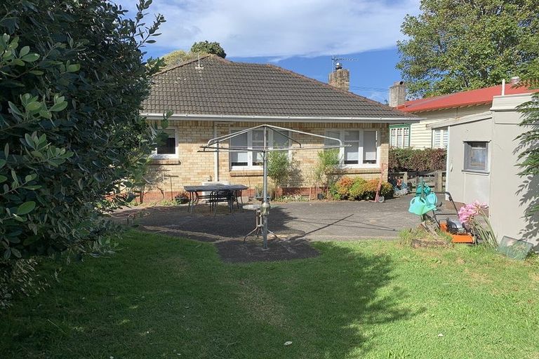 Photo of property in 47b Withers Road, Glen Eden, Auckland, 0602