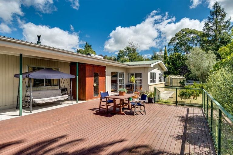 Photo of property in 4 Windsor Road, Waipawa, 4210