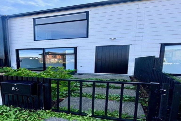 Photo of property in 85 Papatupu Way, Kumeu, 0810