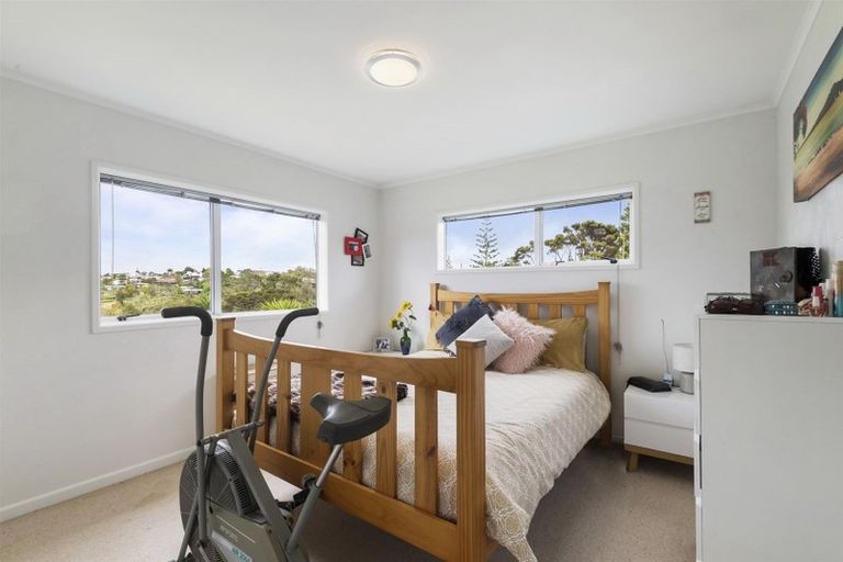 Photo of property in 21 Tui Glen Road, Birkenhead, Auckland, 0626