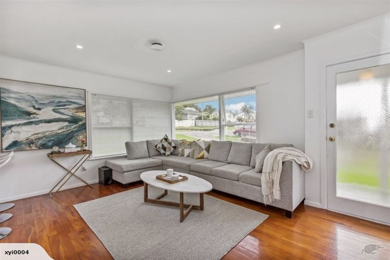 Photo of property in 2/10 Nile Road, Milford, Auckland, 0620