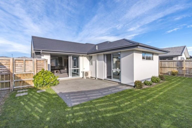 Photo of property in 27 Packard Crescent, Halswell, Christchurch, 8025