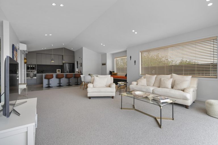 Photo of property in 161 Pharazyn Street, Feilding, 4702