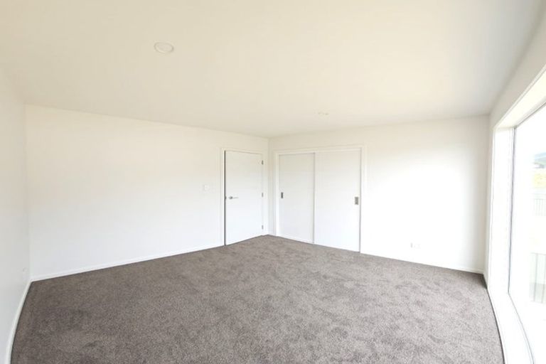 Photo of property in 81 Hokioi Drive, Kenepuru, Porirua, 5022