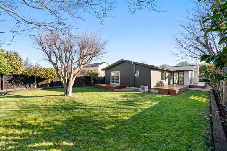 Photo of property in 7 Pentlow Place, Fendalton, Christchurch, 8052