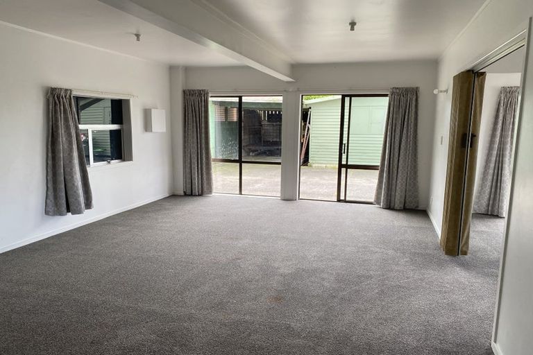 Photo of property in 20 Christmas Road, Manurewa, Auckland, 2102