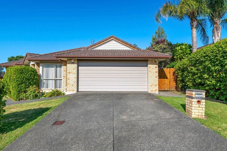 Photo of property in 1 Anchorite Way, Red Beach, 0932