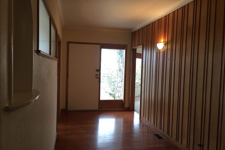 Photo of property in 459 East Coast Road, Murrays Bay, Auckland, 0630