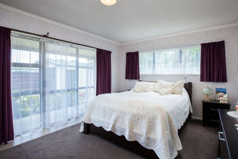 Photo of property in 38 Kowhai Street, Inglewood, 4330