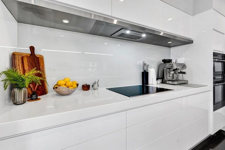 Photo of property in 208 Powderham Street, New Plymouth, 4310