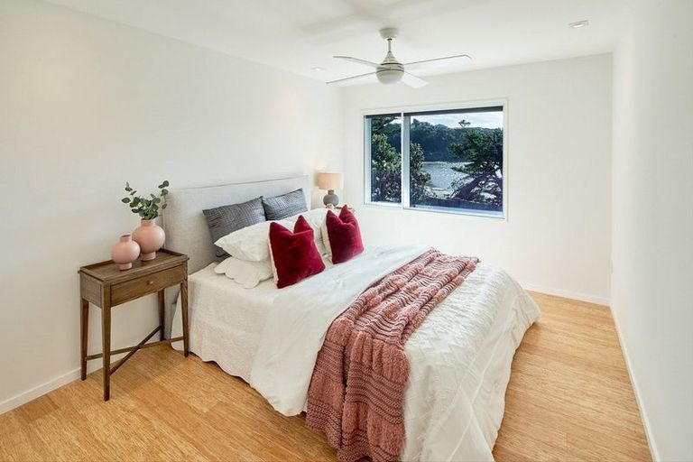 Photo of property in 300b Paremata Road, Whitby, Porirua, 5381