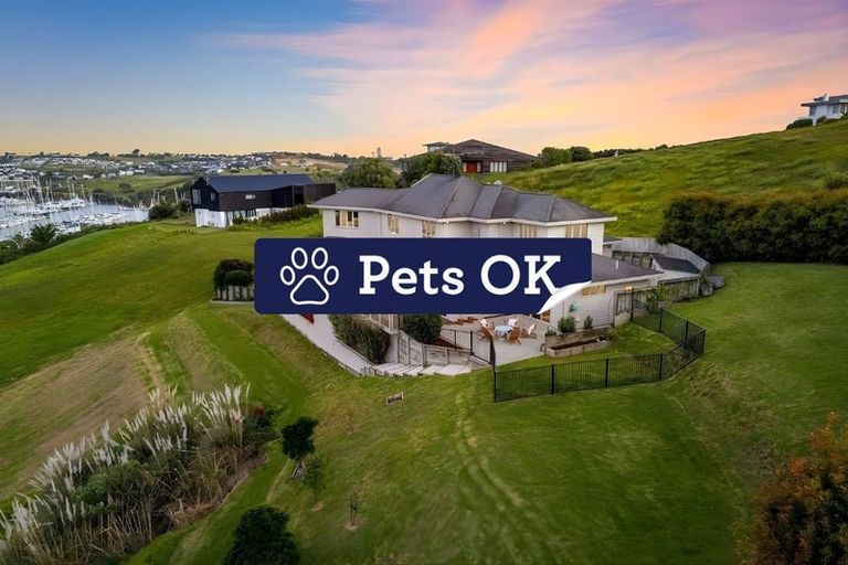 Photo of property in 64 Balboa Drive, Matakatia, Whangaparaoa, 0930
