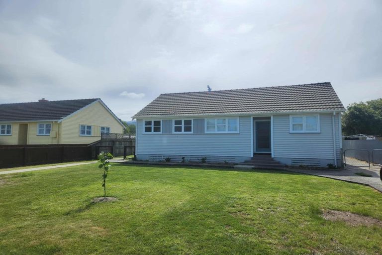 Photo of property in 18 Point Bush Road, Waimate, 7924