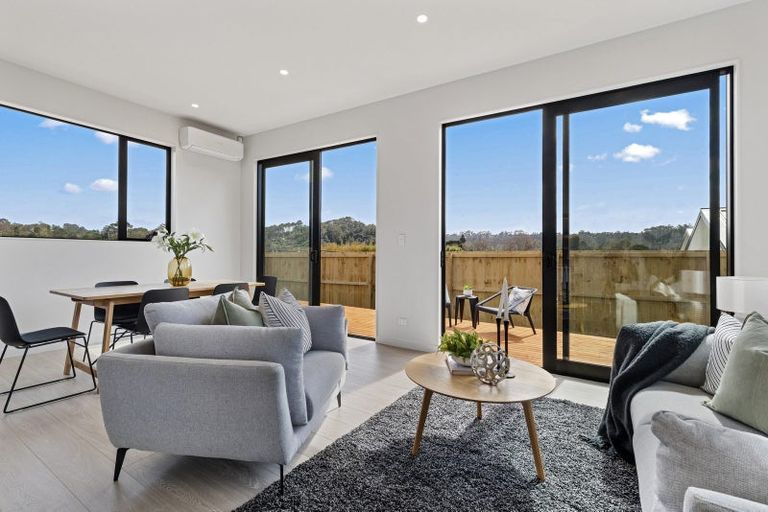 Photo of property in 3 Kiokio Place, Swanson, Auckland, 0614