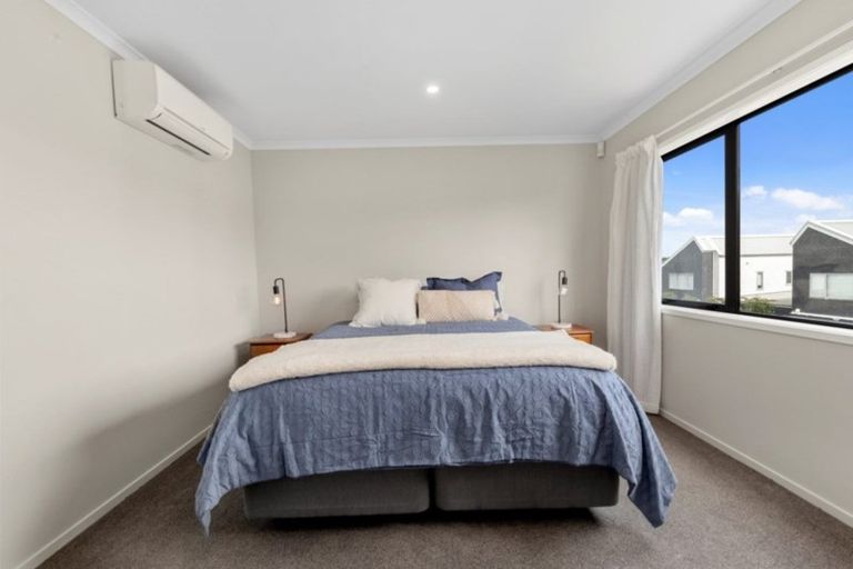 Photo of property in 18 Tuatua Road, Hobsonville, Auckland, 0616