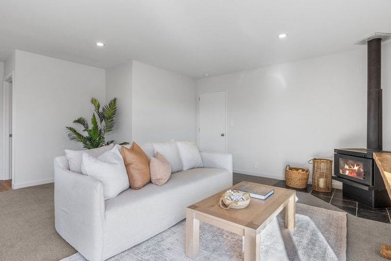 Photo of property in 2 De Courcy Place, Avondale, Christchurch, 8061