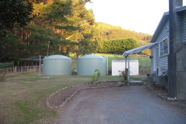 Photo of property in 28 Waterfall Road, Paraparaumu, 5032