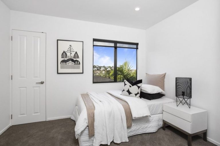 Photo of property in 1/8 Aotearoa Terrace, Murrays Bay, Auckland, 0630