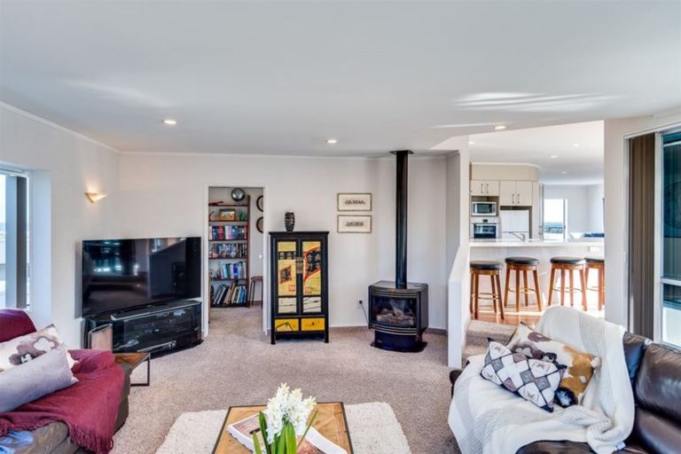 Photo of property in 29 Enfield Road, Hospital Hill, Napier, 4110