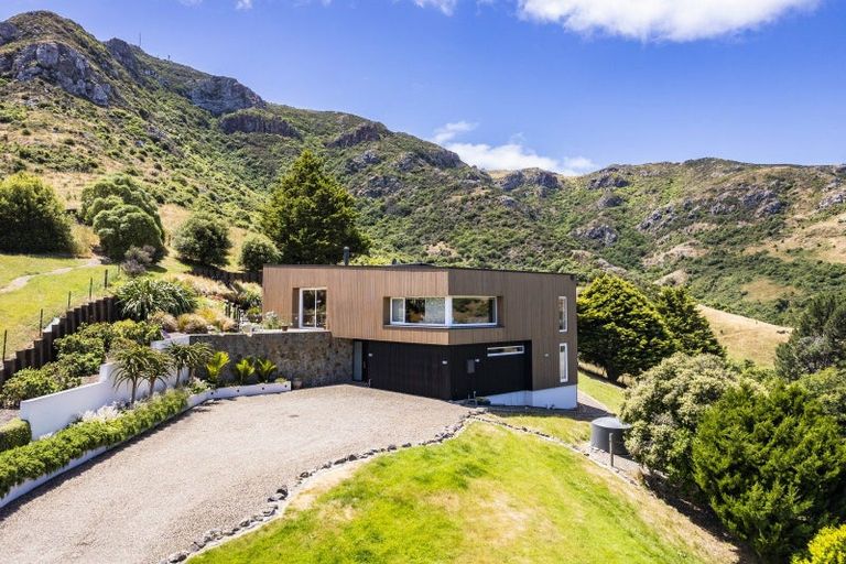 Photo of property in 2 Hyllton Heights, Lyttelton, 8082