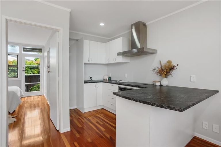 Photo of property in 4/32 Brixton Road, Mount Eden, Auckland, 1024