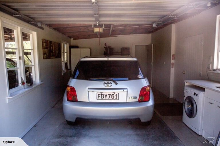 Photo of property in 33 Scott Road, Stanmore Bay, Whangaparaoa, 0932