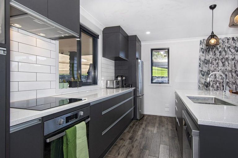 Photo of property in 23 Melody Lane, Horahora, Whangarei, 0110